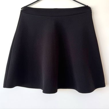 black mini skirt H&M S 36