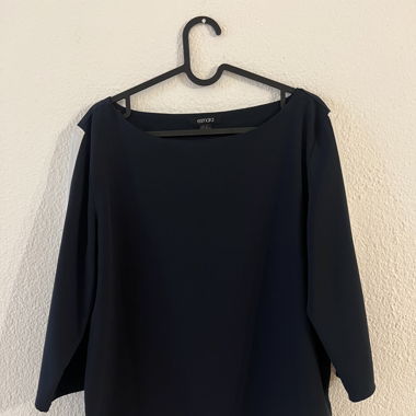Luftiges Basic Kleid mit Details