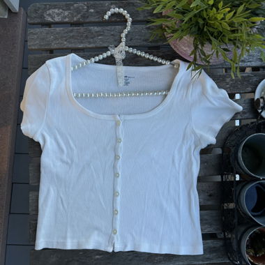 Brandy Melville Scandi Look