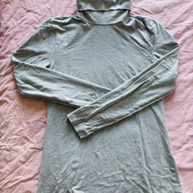 Haut col roulé gris