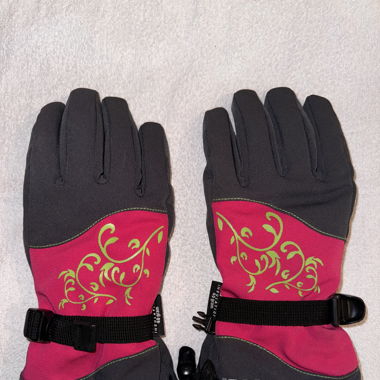 Gain de ski gris et rose