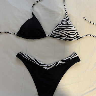 maillot de bain motif zèbre 