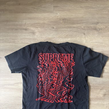 supreme tee