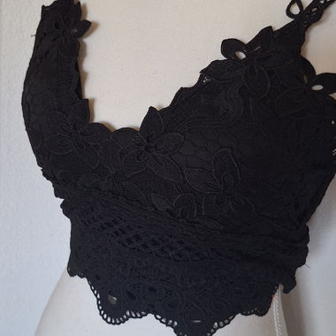 Black Lace Cropped Top