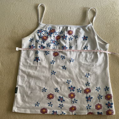 Top blanc à fleurs