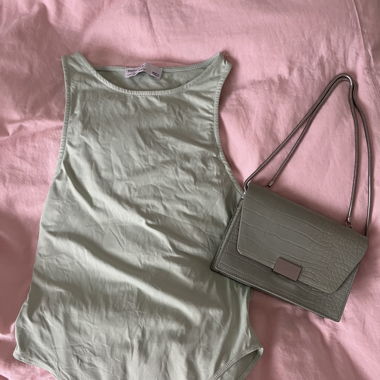 body vert clair bershka