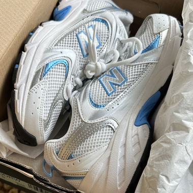 NEW BALANCE 530 WEISS/BLAU