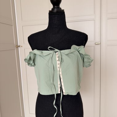 Haut Zara décolleté épaules