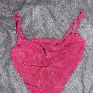 Pinkes Crop Top mit Wasserfall Auschnitt