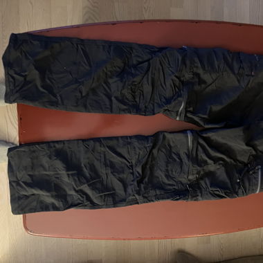 Pantalon de randonnée gris Quechua (convertible)