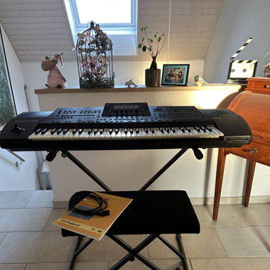 Roland E-96 intelligent Keyboard 