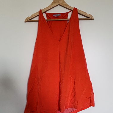 Débardeur Fluo Orange – pièce phare de l’été