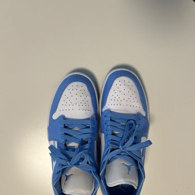 NIKE JORDAN