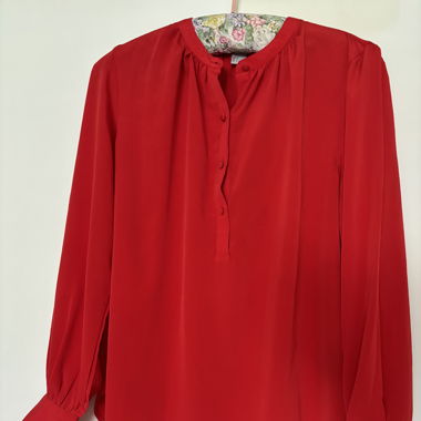 Rote Bluse