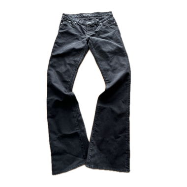 black lowwaist jeans