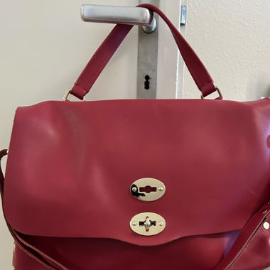 Bellissima borsa del marchio Postina