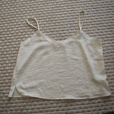 Camisole en dentelle crème