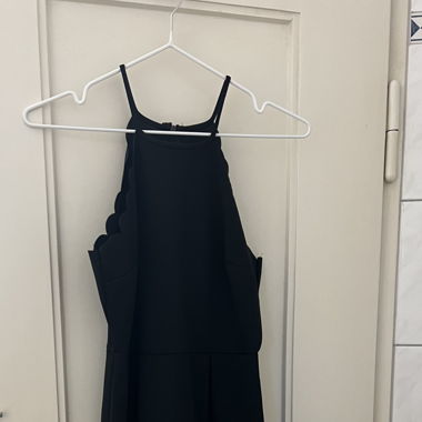 Kurzes Skaterkleid, schwarz