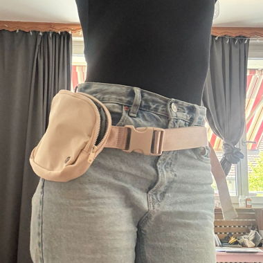 Beige flat Runner's belt bag
