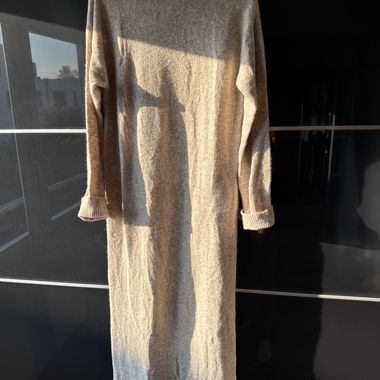 Robe-pull longue à col montant