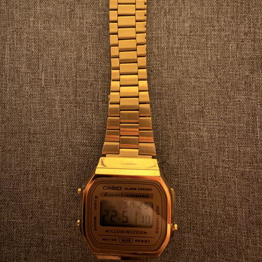Orologio digitale Casio oro