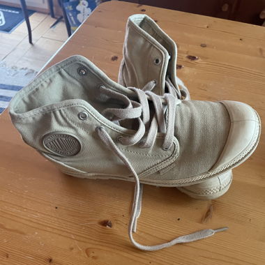 Palladium Schuh Grösse 40