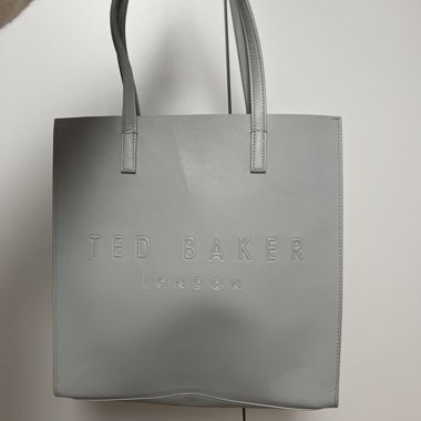Ted Baker Shopper