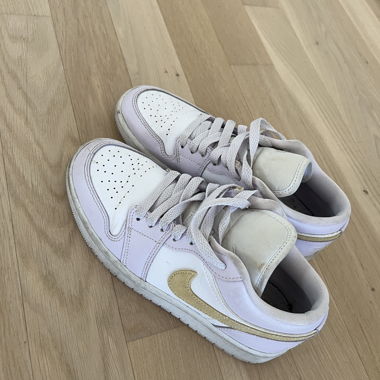Nike Air Jordan Low sneaker lilla