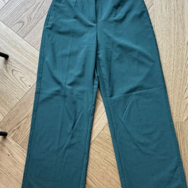 pantaloni color petrolio