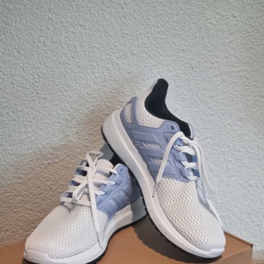 Adidas ULTIMASHOW Laufschuh