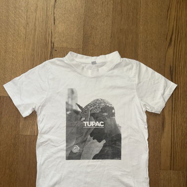 Tupac shirt