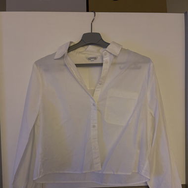 Weisse gecropte Bluse 