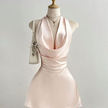 Mini abito halter in raso rosa