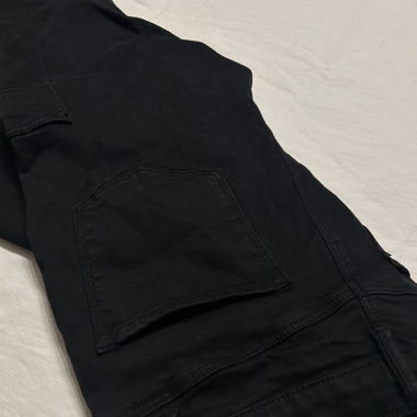 Jeans mit Details 