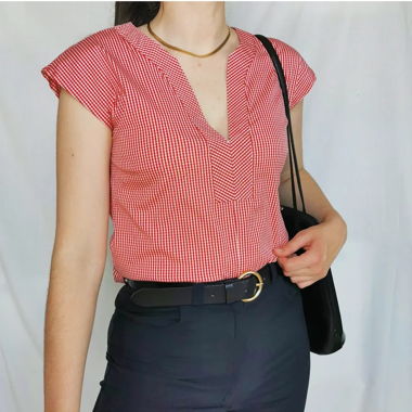 Red gingham v-neck top Collection 66