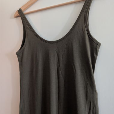 Vestito lungo con spalline kaki