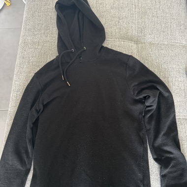 Schwarzer Hoodie