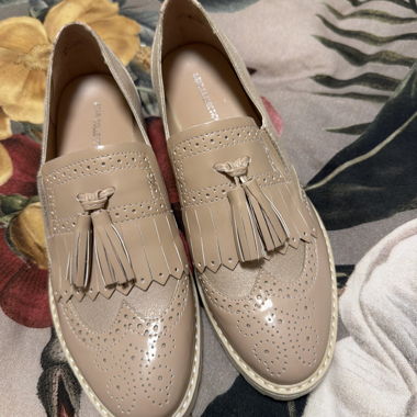 Mocassins beige à pampilles