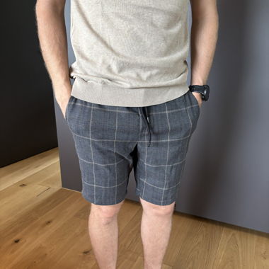 Shorts grau 