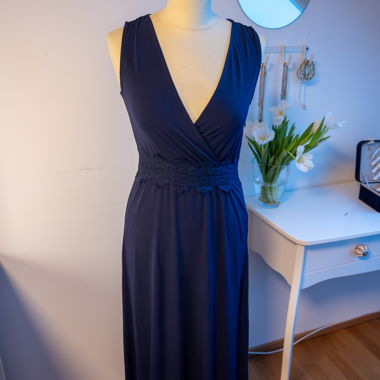 Long blue evening dress with lace band