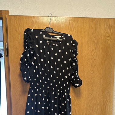 Kleid, gepunktet 