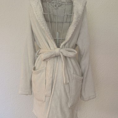 Peignoir blanc à capuche