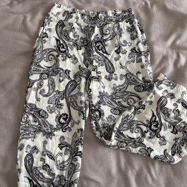 Leichte Hosen, Grösse L