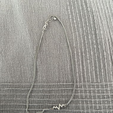 necklace hearbeat