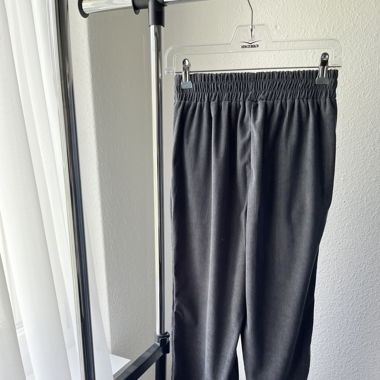 lockere graue Hose