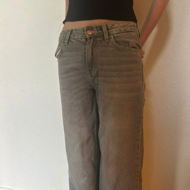 Bershka straight leg/ baggy jeans size 34 grey