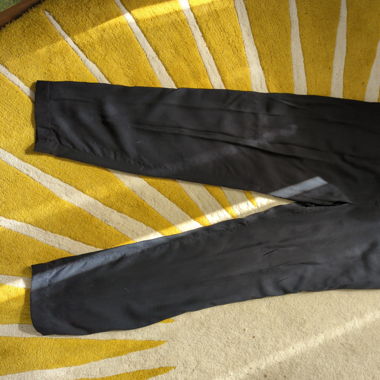 Bundfaltenhose der Ökomarke Lanius