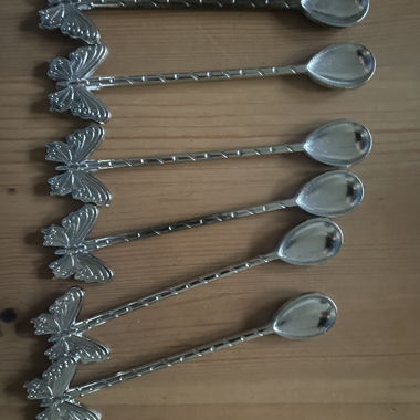 Set di cucchiaini a farfalla