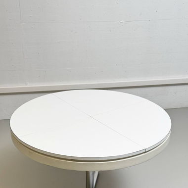 Mid-Century runder Tisch mit innovativer Mechanik
