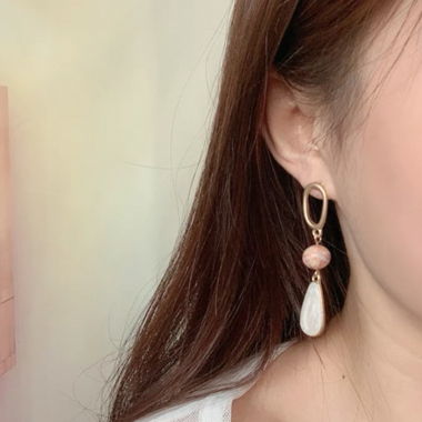 Earring 